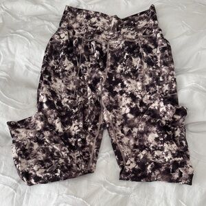 Athleta salutation high rise jogger in brown white tie dye